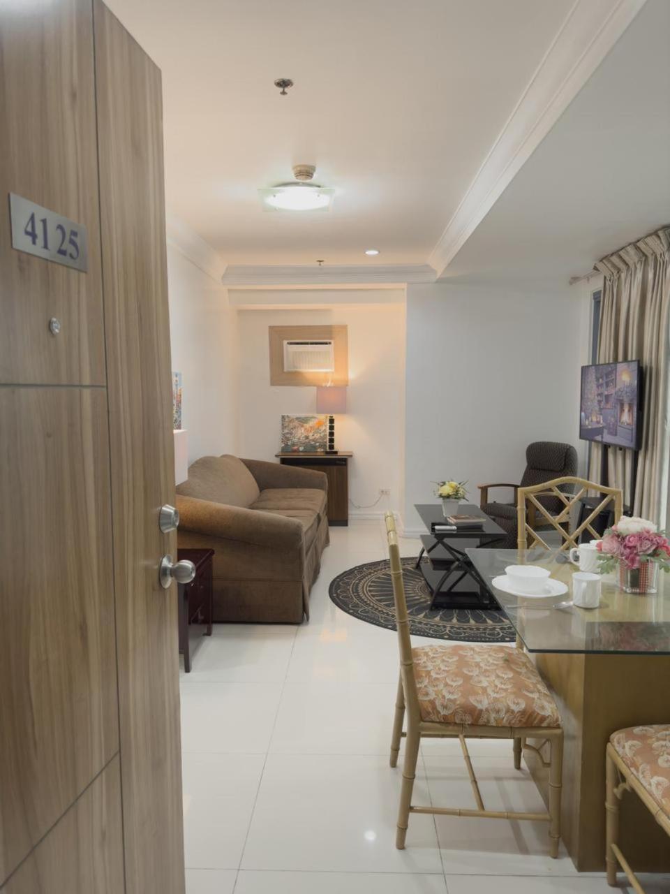 Magnificent View Of Manila Bay, Roxas Blvd, Us Embassy Apartment Exterior photo